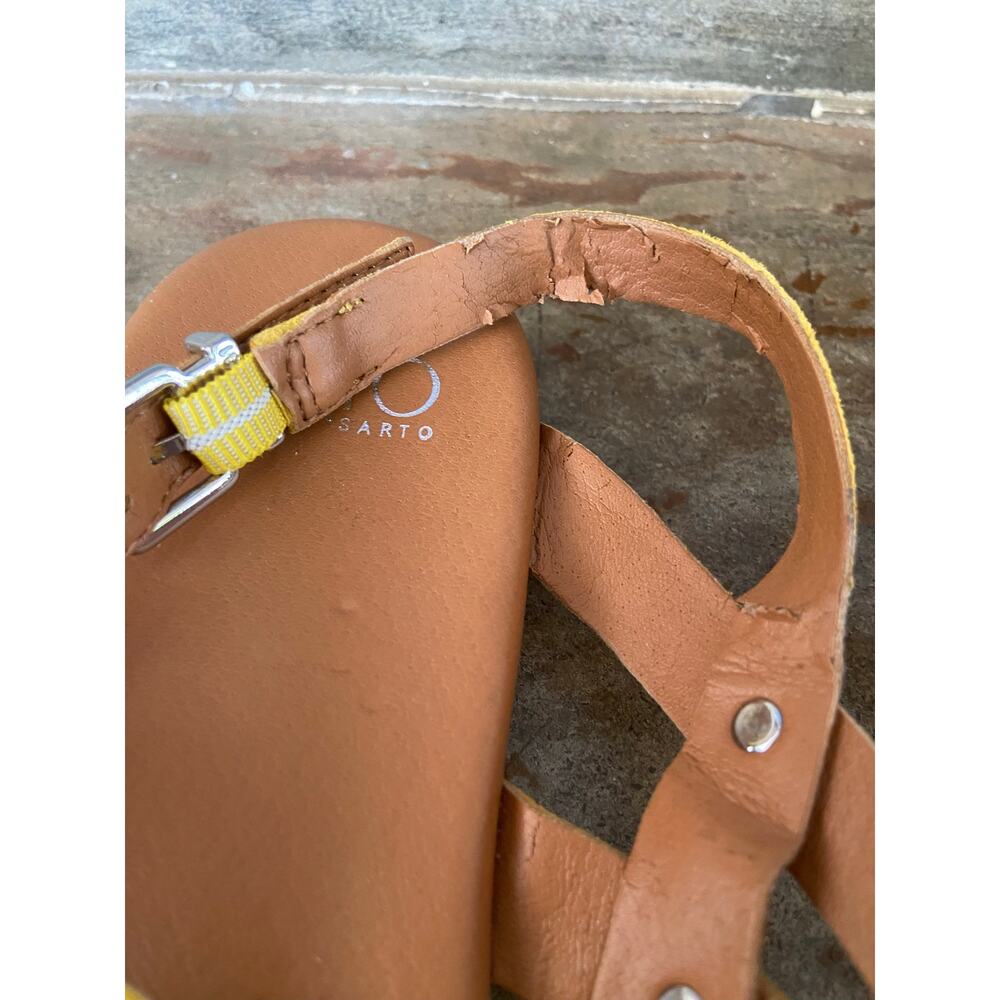 Franco Sarto golden yellow suede toe post sandal - Picture 4 of 11